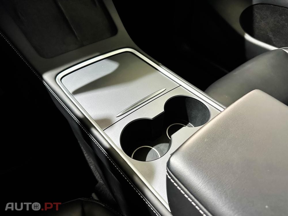 Tesla Model Y Long Range Dual Motor AWD