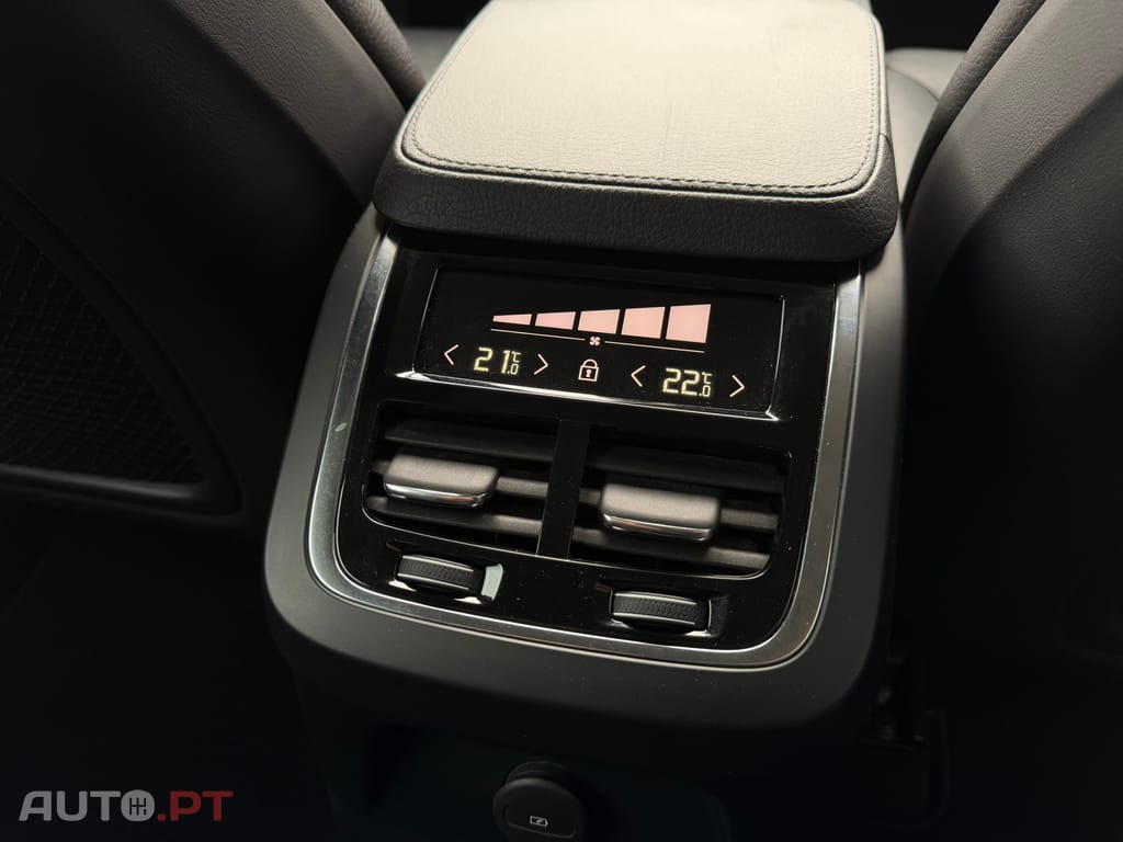 Volvo XC90 2.0 T8 PHEV Inscription Expression AWD