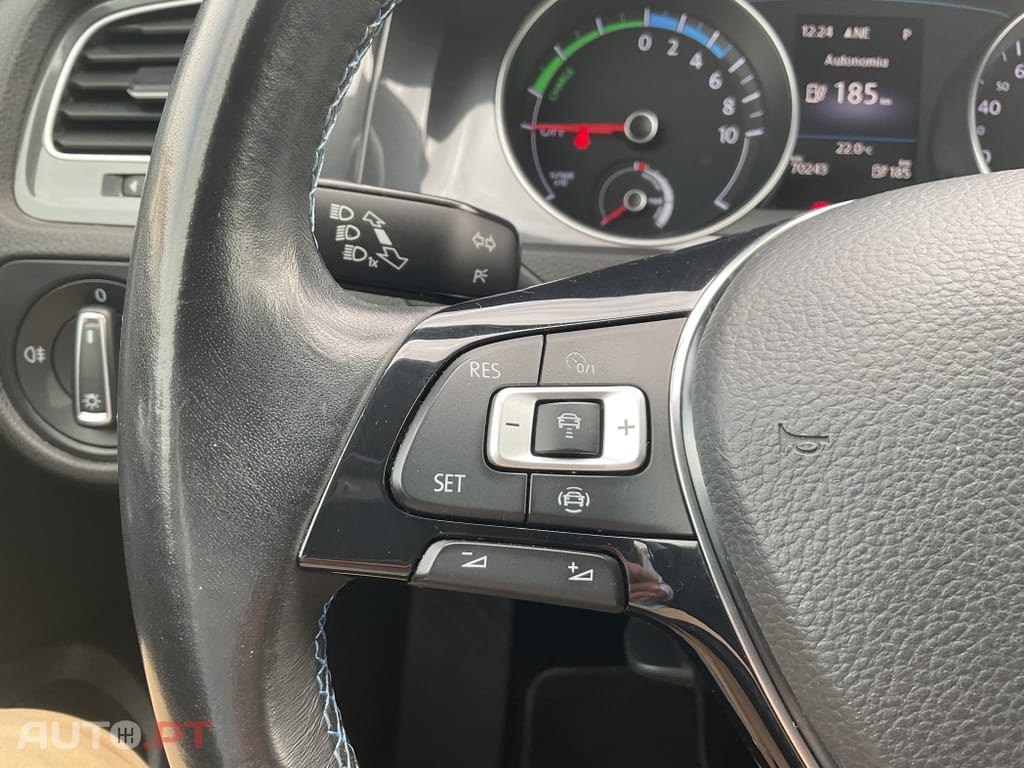 Volkswagen e-Golf Outro