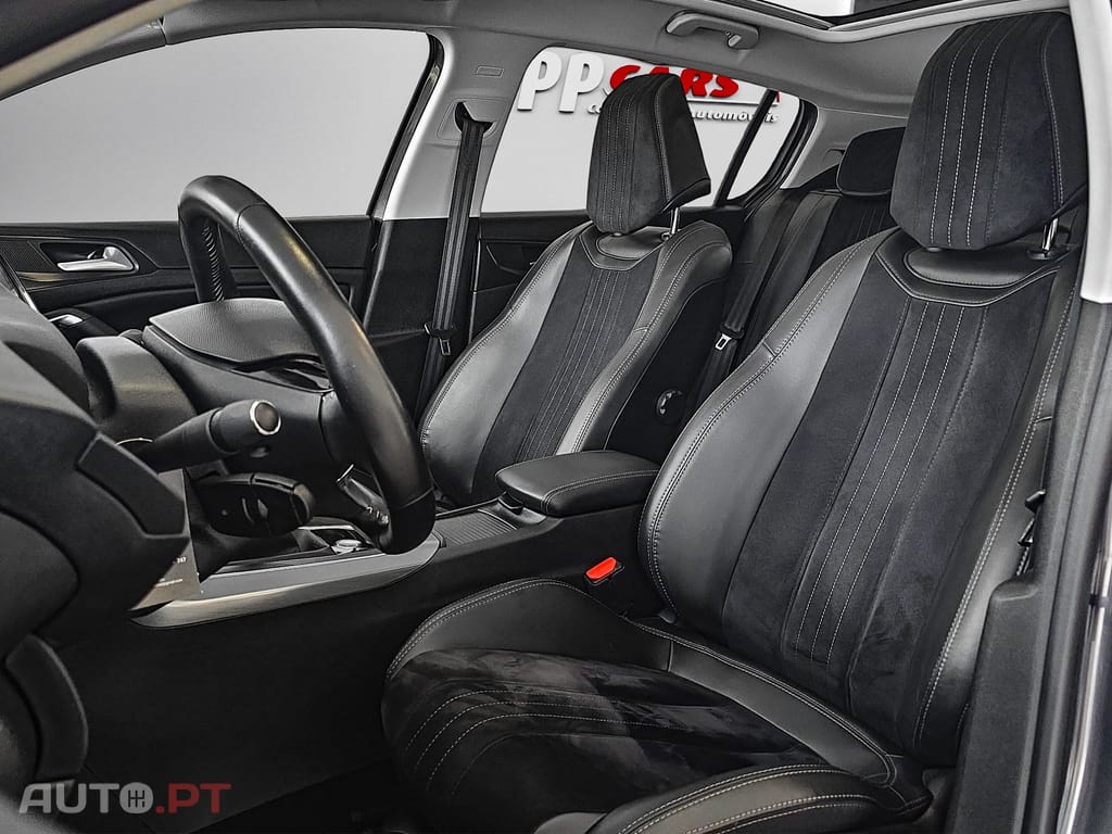 Peugeot 308 1.2 PureTech Allure Faróis Full LED