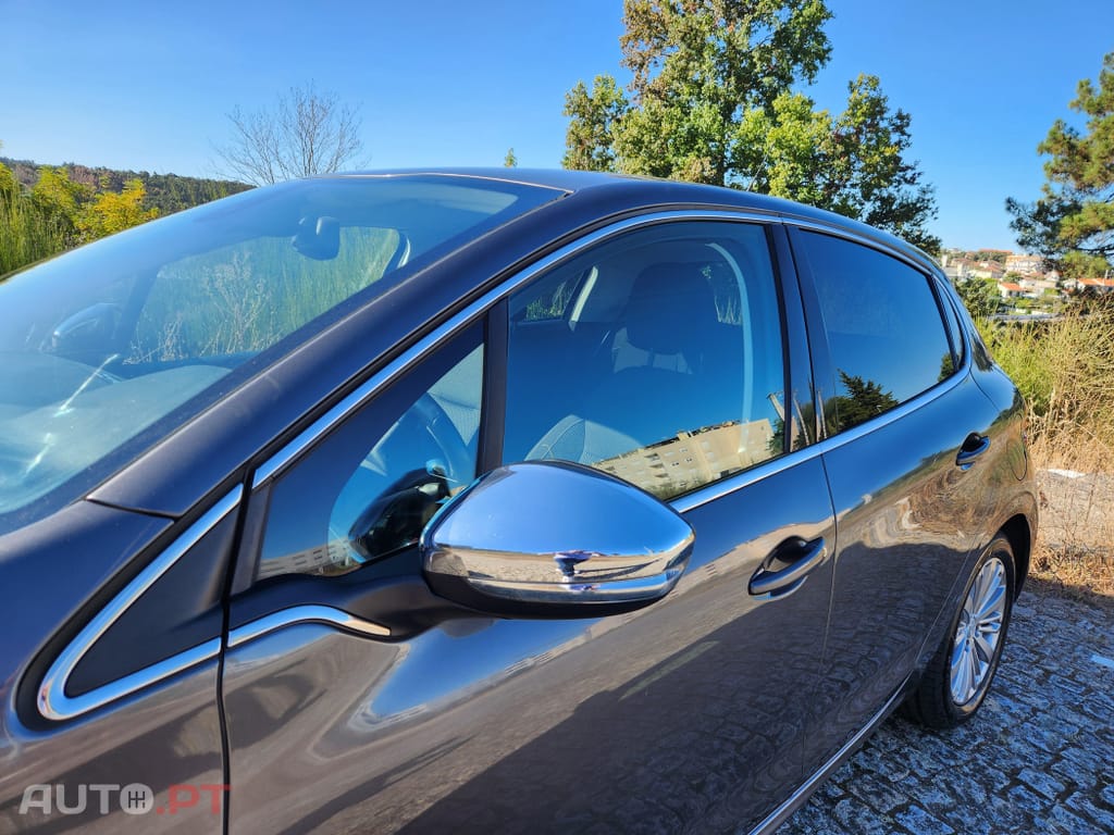 Peugeot 208 1.5 BlueHDi Allure