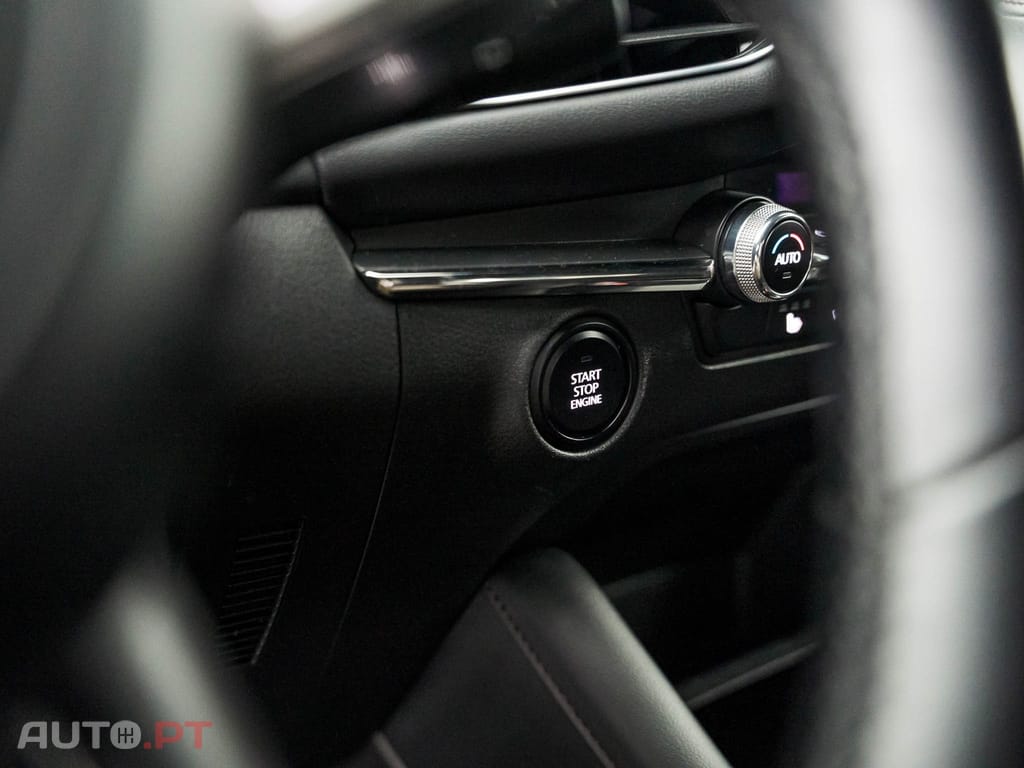 Mazda 3 2.0 e-Skyactiv-G Homura AT