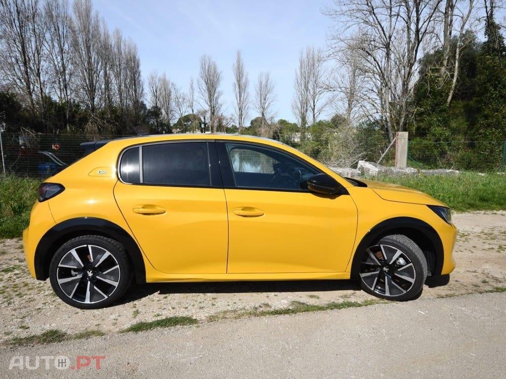 Peugeot E-208 50 kWh GT Line