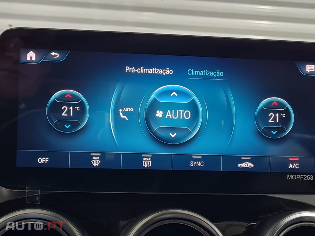 Mercedes-Benz GLC 300 e 4Matic 9G-TRONIC AMG Line