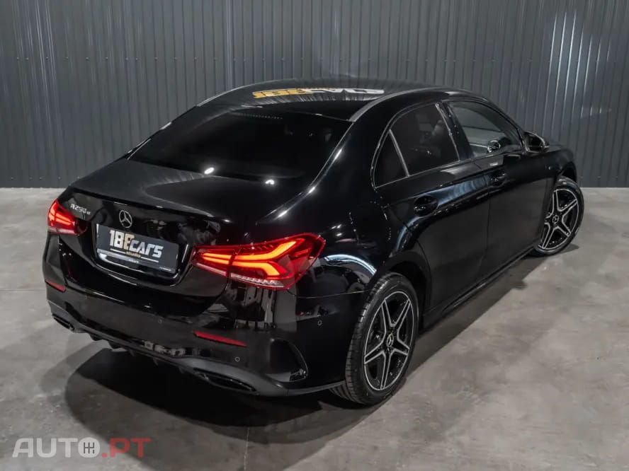 Mercedes-Benz A 250 e 8G-DCT AMG Line