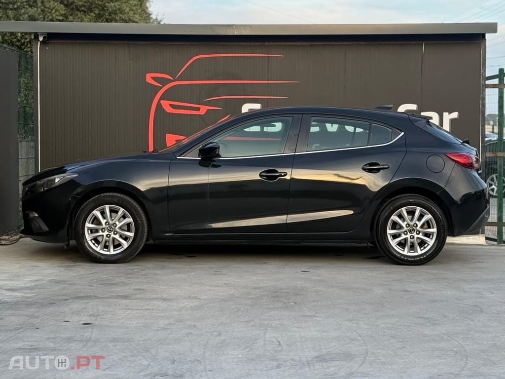 Mazda 3 1.5 Sky-D Evolve