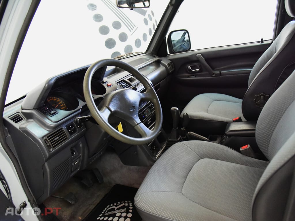Mitsubishi Pajero 2.5TD GLX LONGO 7L