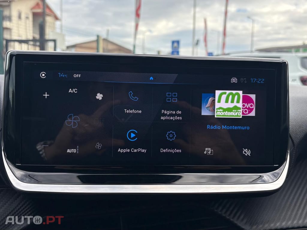 Peugeot E-2008 Allure 54kWH