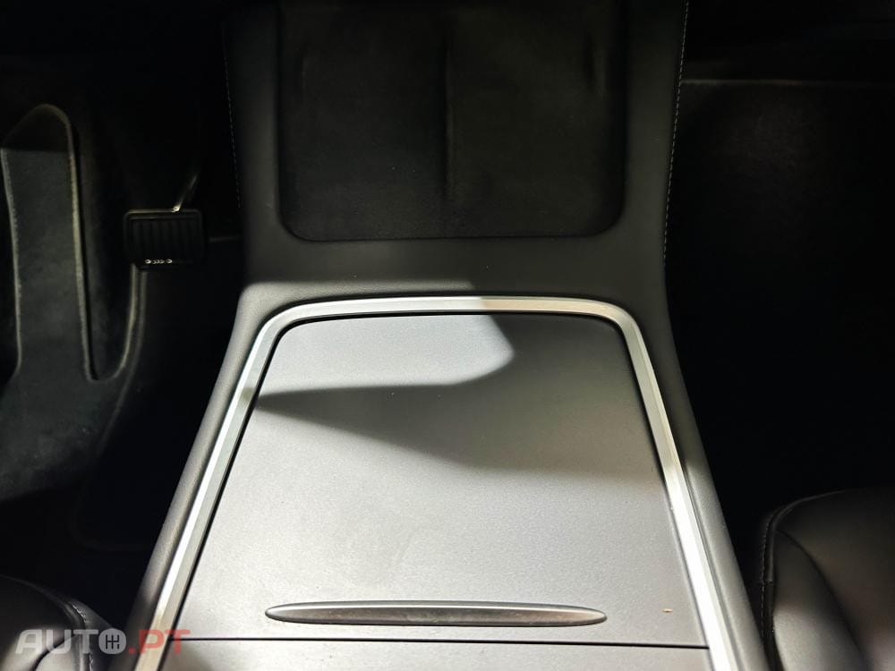 Tesla Model Y Long Range Dual Motor AWD