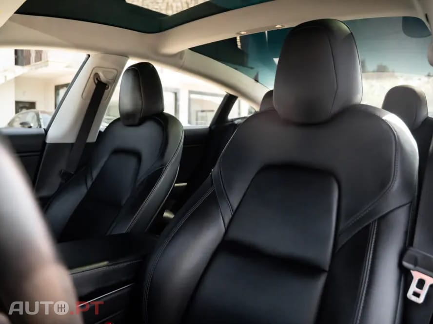 Tesla Model 3 Standard Range Plus RWD