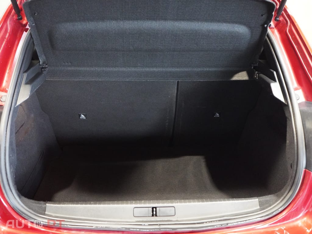 Peugeot E-208 50 kWh GT