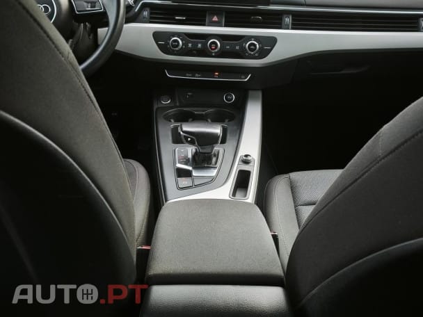 Audi A4 Avant 30 TDI S tronic