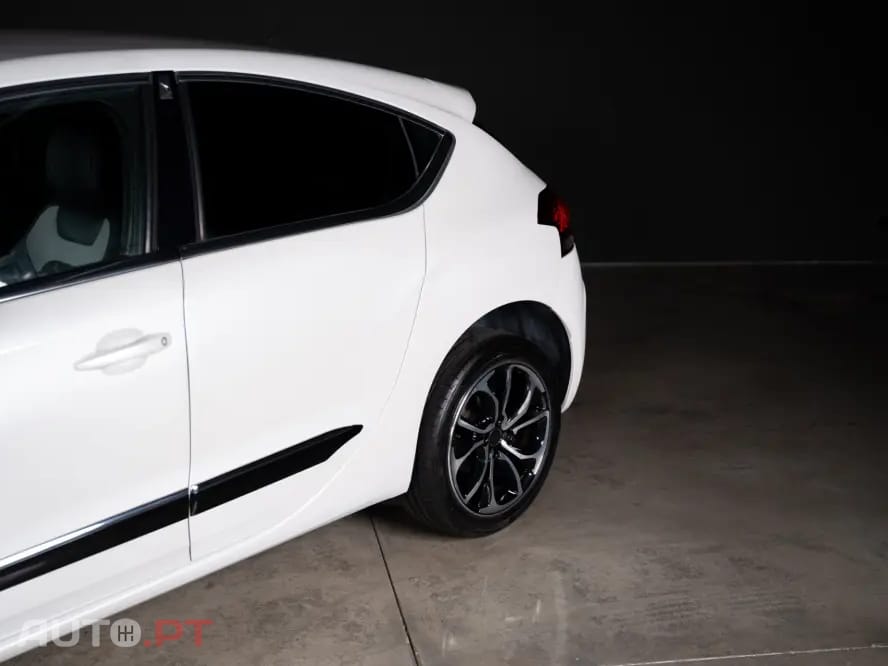 Citroen DS4 1.6 e-HDi So Chic CMP6
