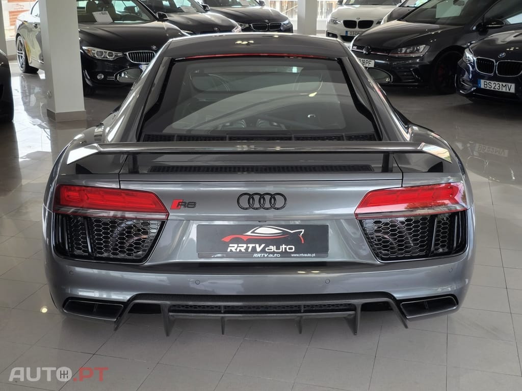 Audi R8 V10 plus 5.2 FSI quattro S tronic