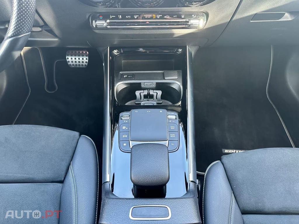 Mercedes-Benz B 250 I.V.A DEDUTIVEL e AMG Line Night