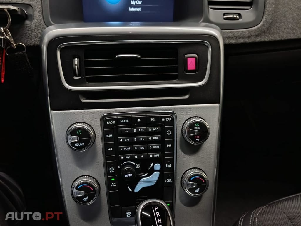 Volvo V60 2.4 D D6 Twin Engine Hibrid plug-in