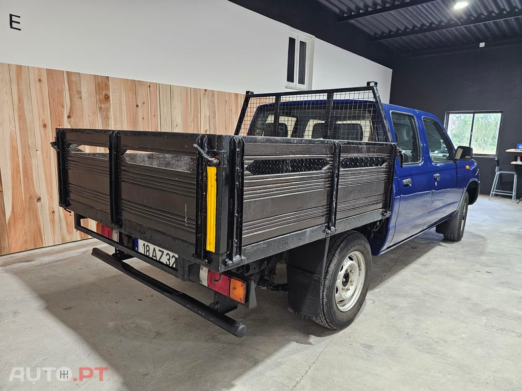 Nissan Pick Up 2.5Di