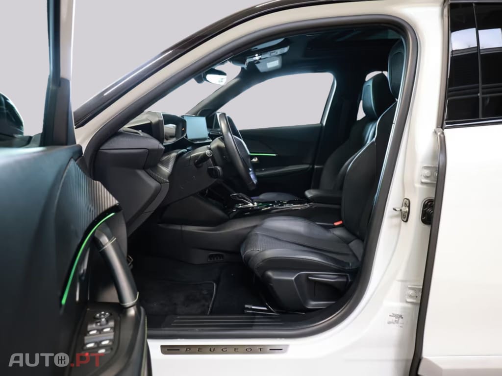 Peugeot E-2008 GT I.V.A DEDUTIVEL