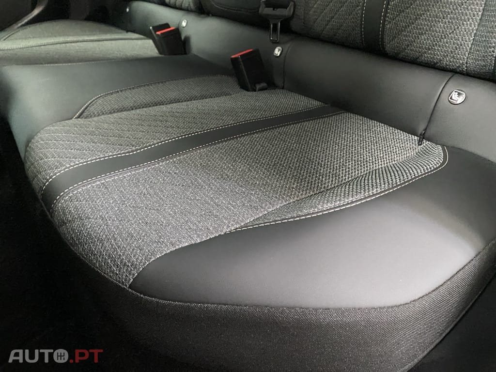 Peugeot E-208 50 kWh Allure