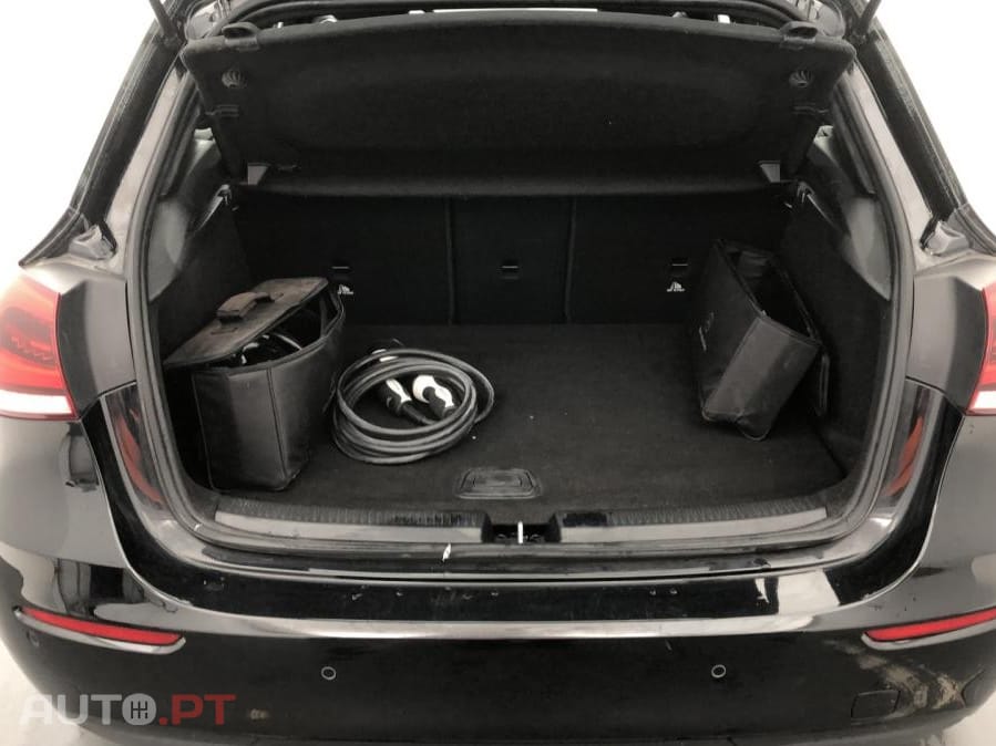 Mercedes-Benz A 250 e 8G-DCT Style Line