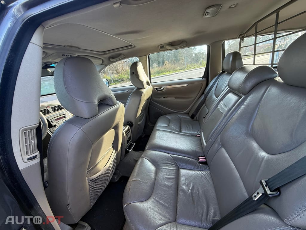 Volvo XC70 2.4 D5 Nivel 2