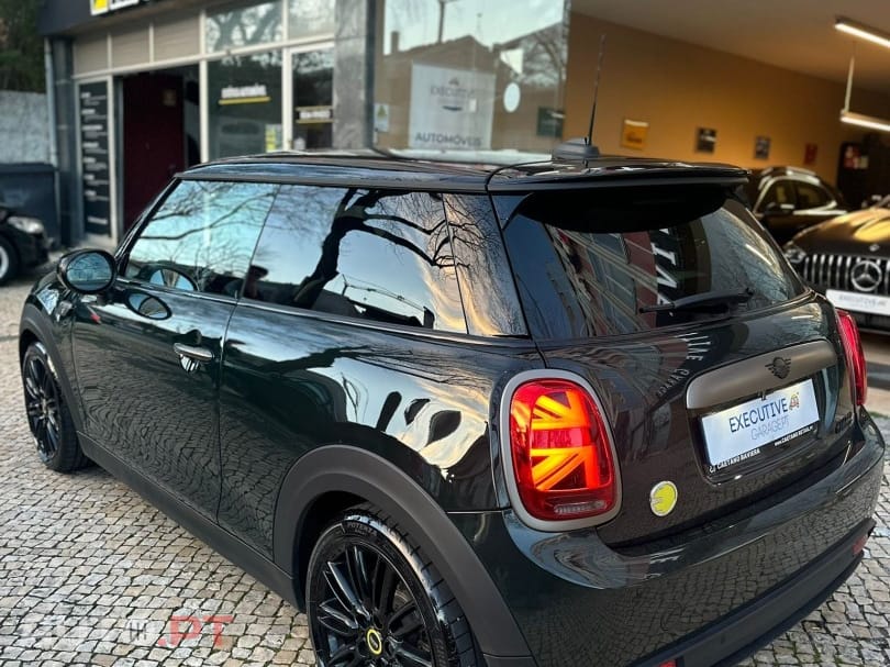 MINI Cooper Cooper SE Resolute Edition