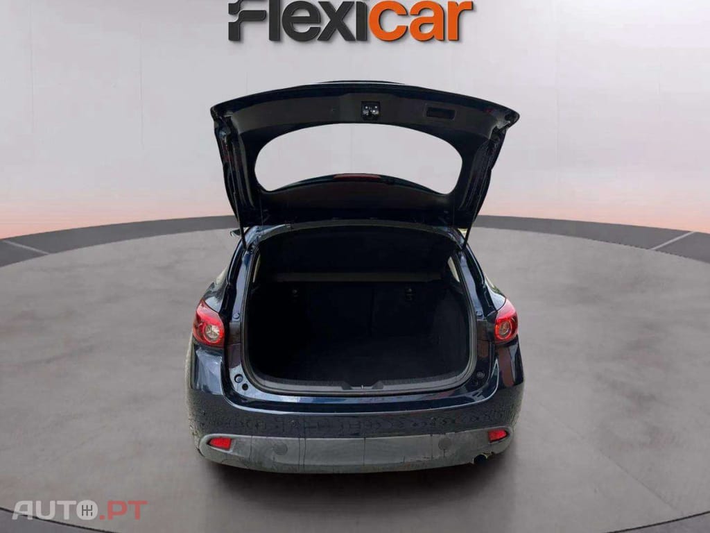 Mazda 3 1.5 Sky-D Excellence Navi