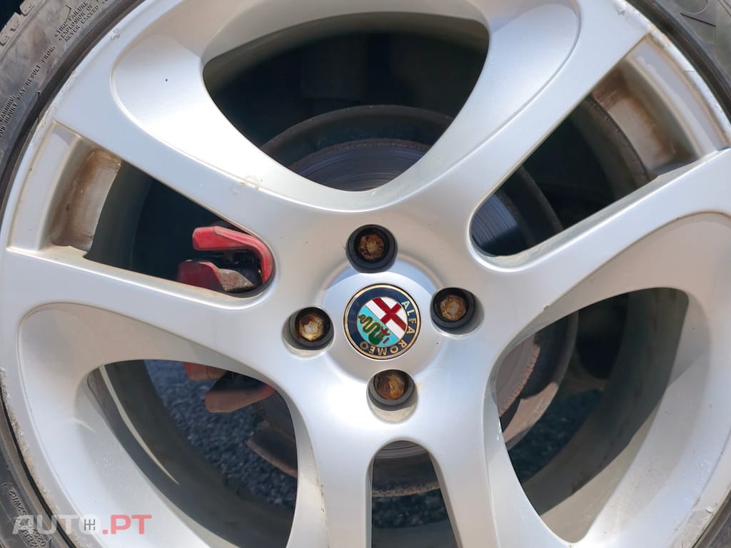 Alfa Romeo Mito Versão topo (Distinctive/Veloce) — Importado.