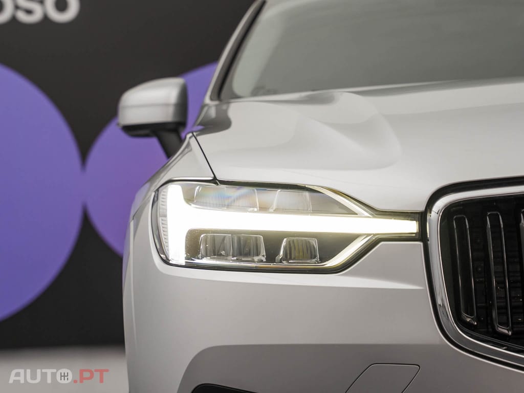 Volvo XC60 2.0 T8 PHEV Momentum Plus AWD