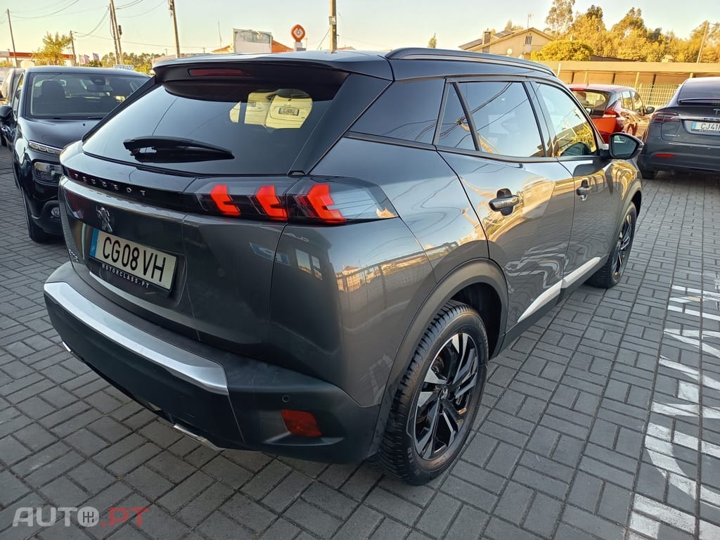 Peugeot 2008 1.2 PureTech Allure EAT8