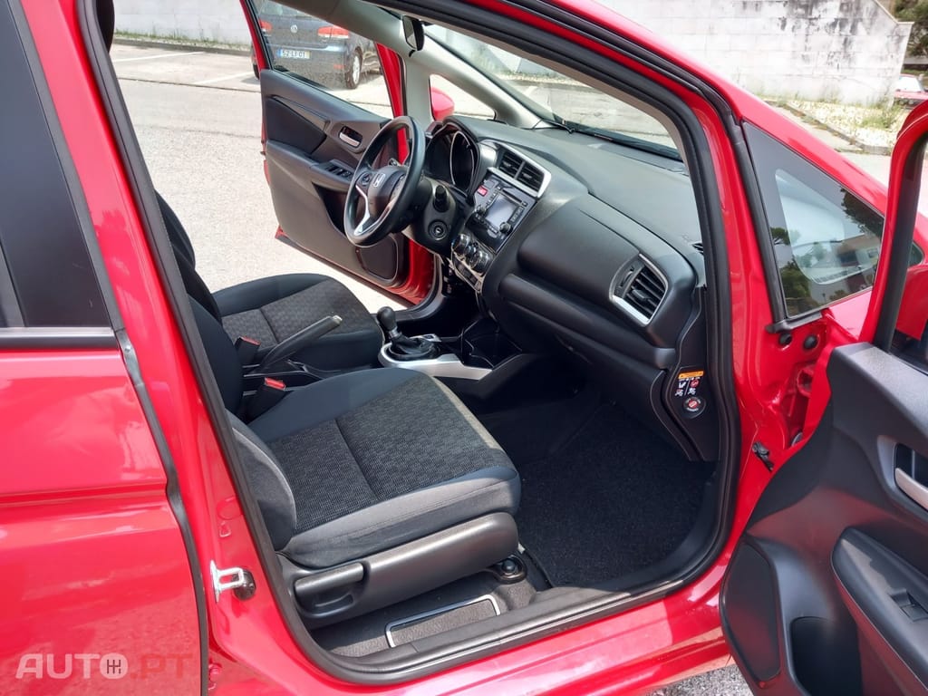 Honda Jazz 1.3 I-VTEC Comfort+Connect Navi