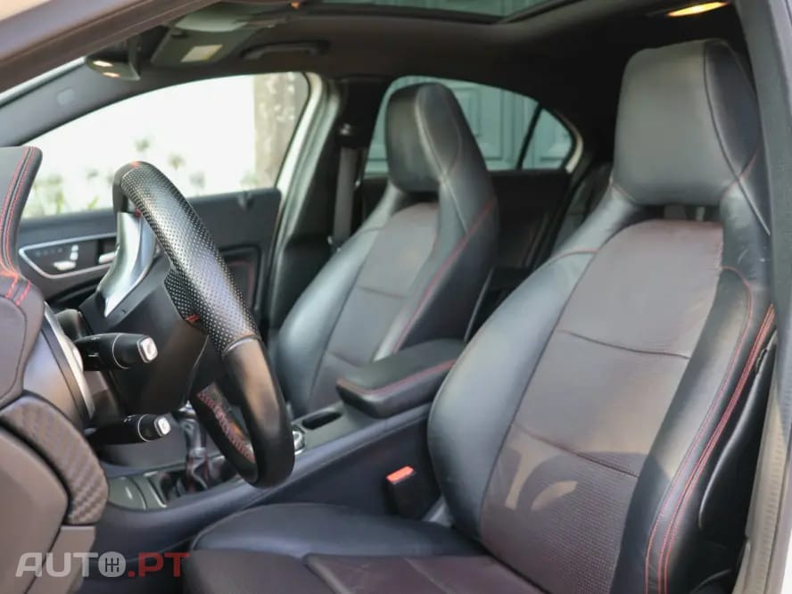 Mercedes-Benz A 180 AMG Line