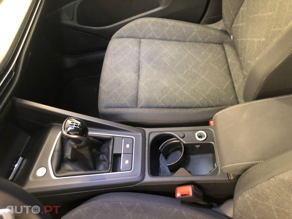 Volkswagen Golf 1.0 TSI Confortline