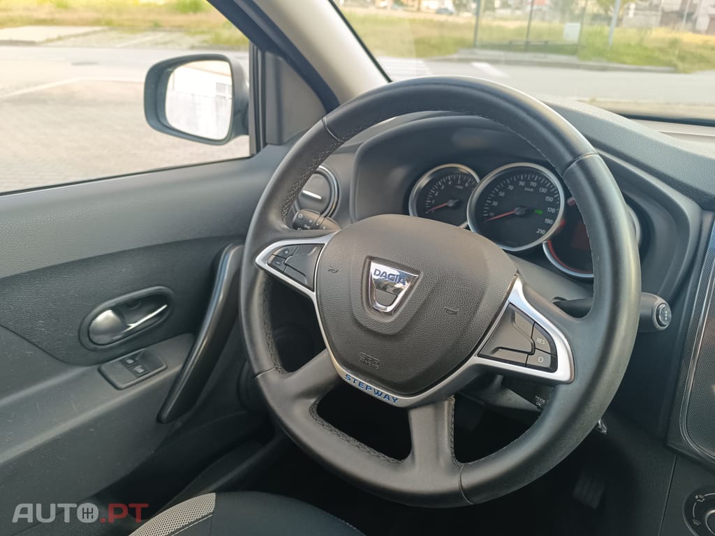 Dacia Logan MCV 0.9 TCe Stepway - Nacional