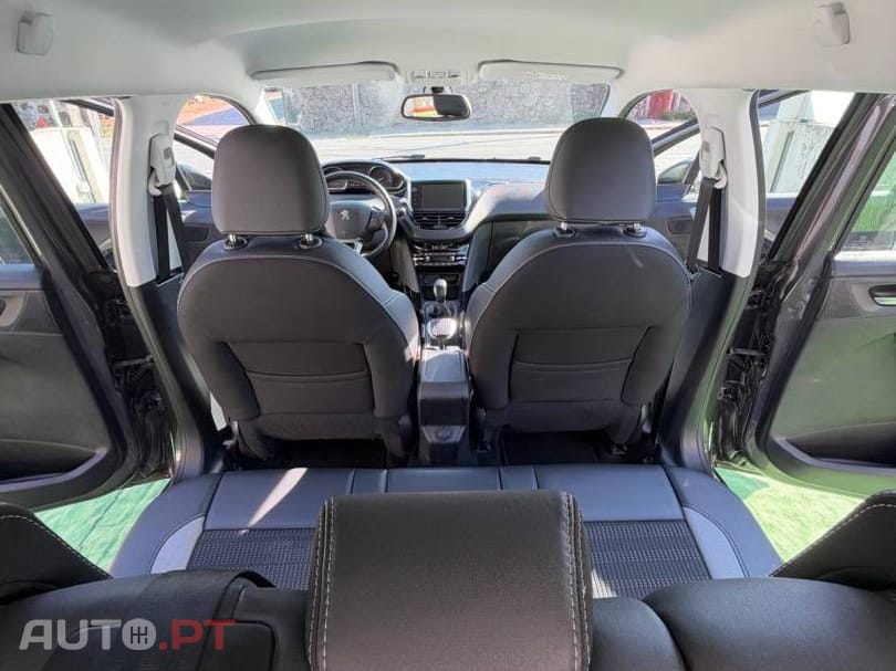 Peugeot 2008 1.2 PureTech Allure