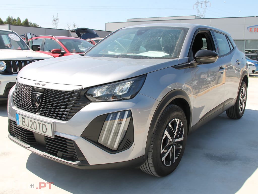 Peugeot 2008 1.2 PureTech Active — fotografia 5