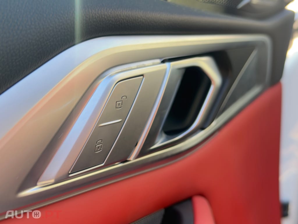 BMW M4 X-DRIVE CARBONO