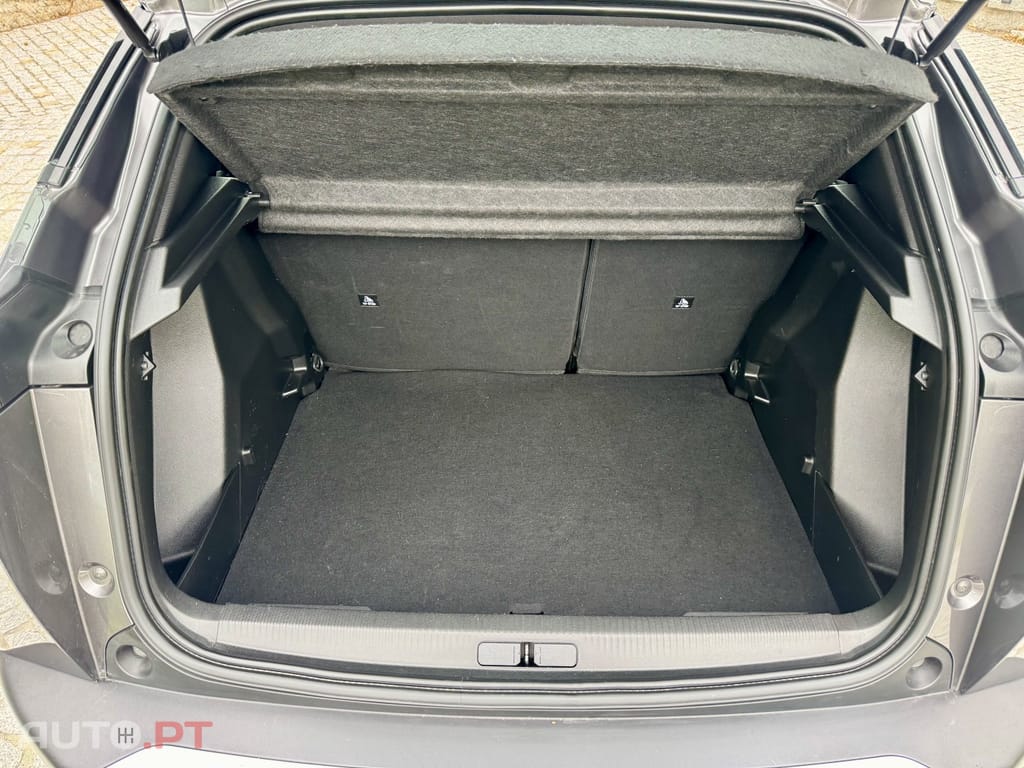 Peugeot 2008 1.5 BlueHDi Active EAT8