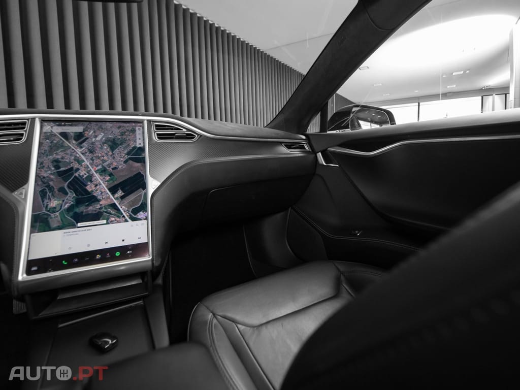 Tesla Model S 90D