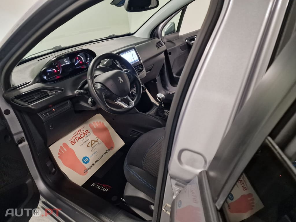 Peugeot 208 1.5 BLUEHDI 102CV SIGNATURE GPS CAMARA TRASEIRA