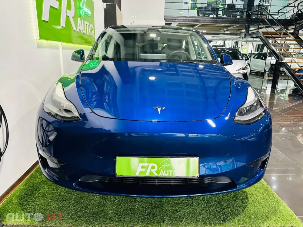Tesla Model Y Long Range Dual Motor AWD