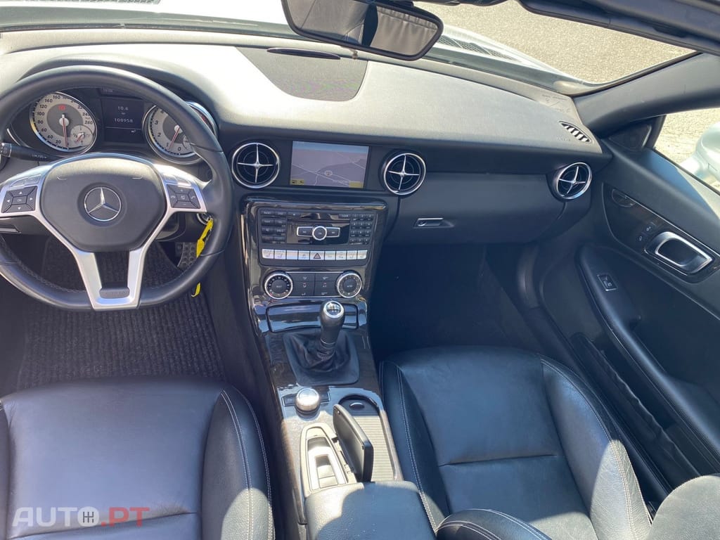 Mercedes-Benz SLK 200 BlueEFFICIENCY Roadster pur