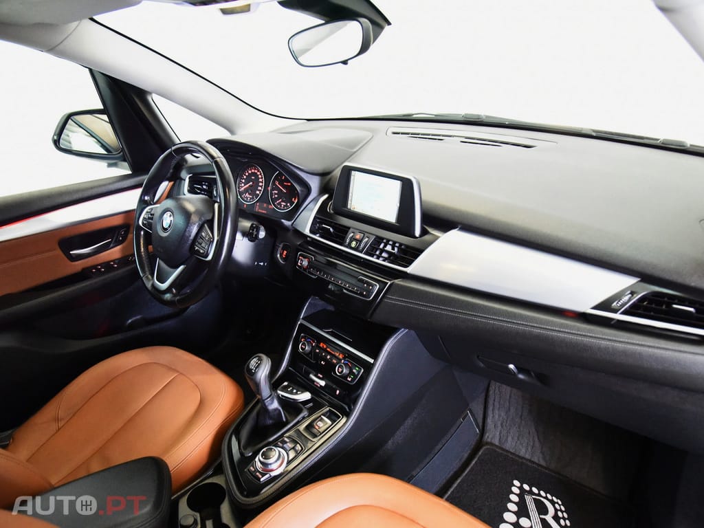 BMW 216 d Line Luxury