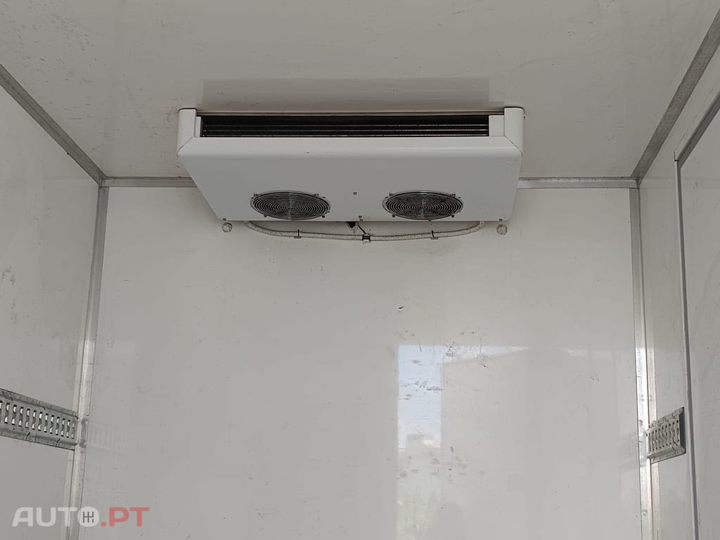 Opel Movano Movano Chassis Cabine Simples 3.5T L4 2.2D 165+ FRIO