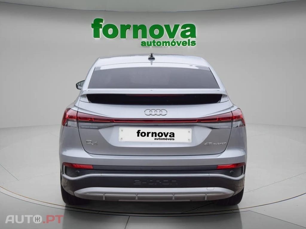 Audi Q4 E-Tron 45 82 kWh SE Business Plus