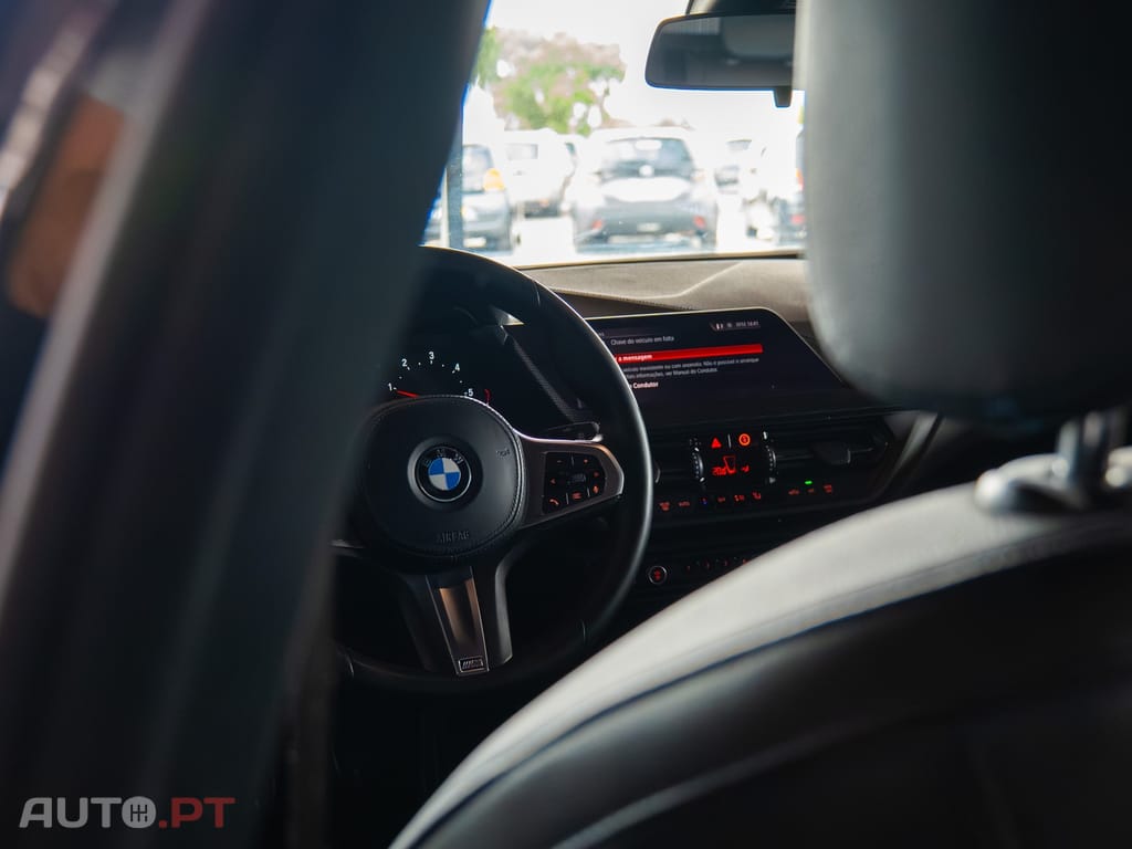 BMW 116 d Pack Desportivo M