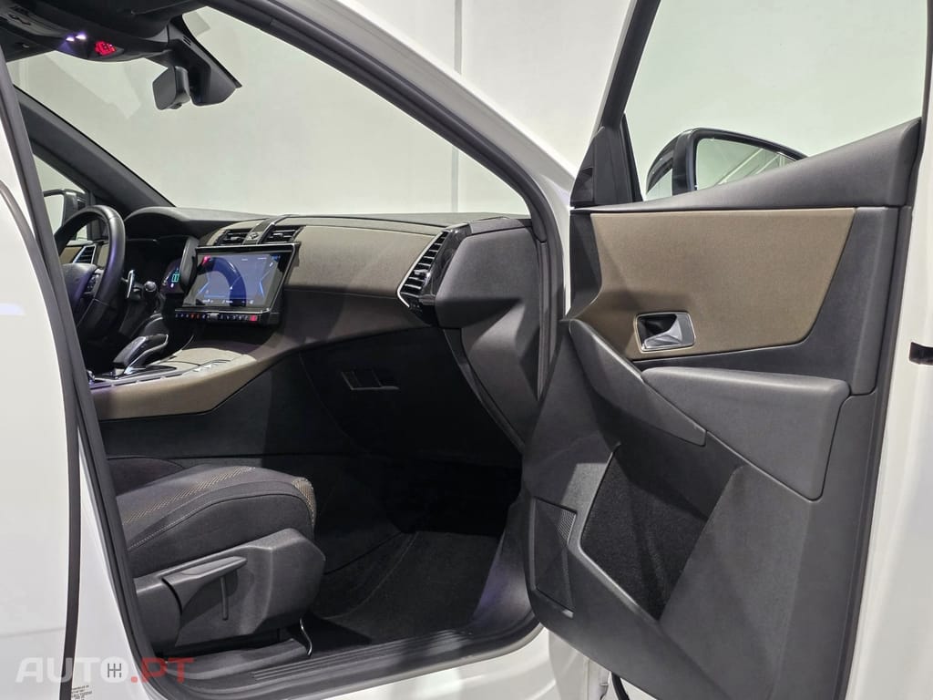 DS DS7 Crossback E-Tense Bastille+ EAT8