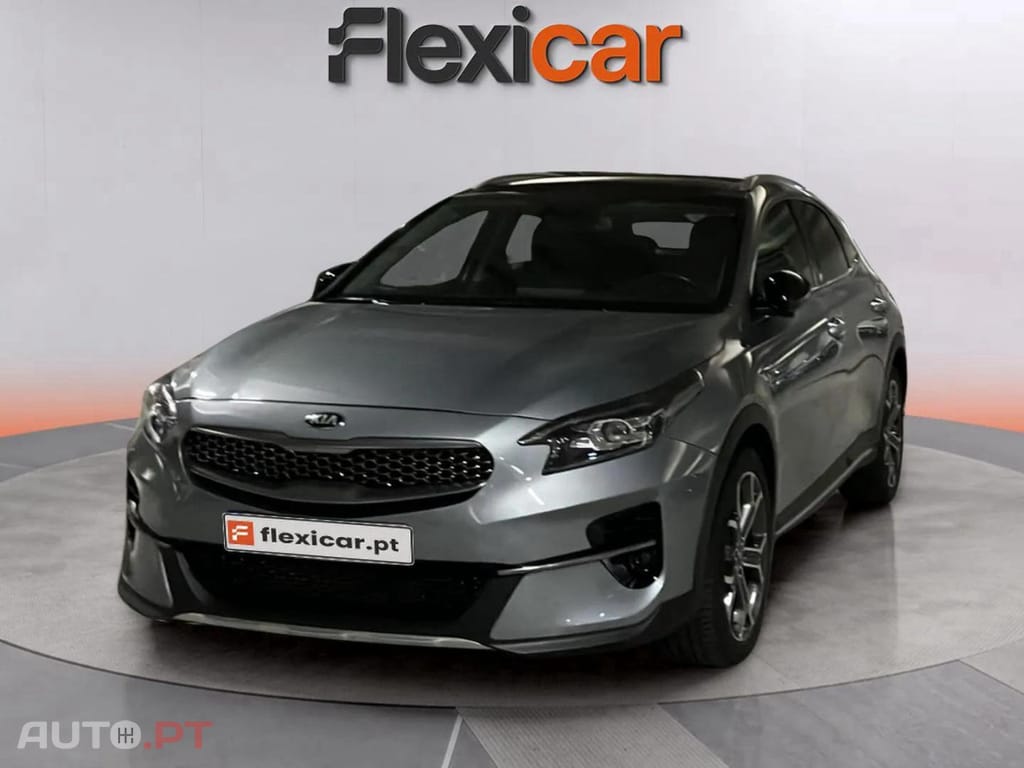 Kia Xceed 1.4 T-GDI Tech + SRF 7DCT