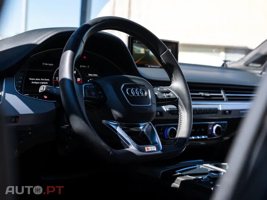 Audi SQ7 4.0 TDI V8 quattro Tiptronic 7L