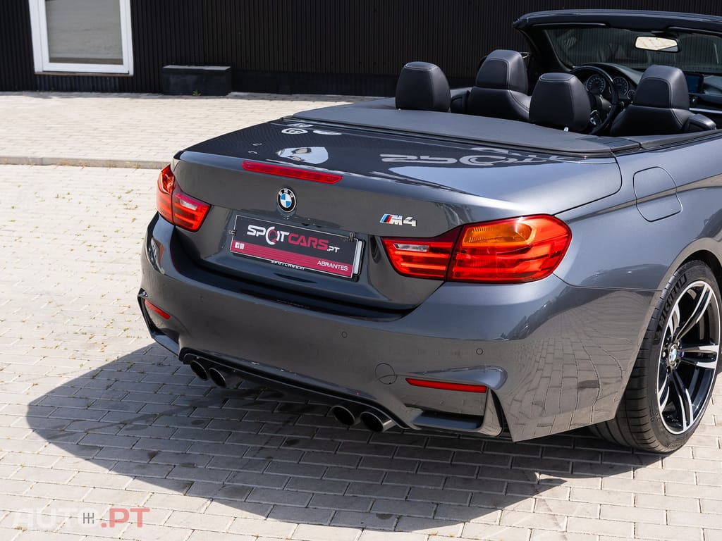 BMW M4 Auto